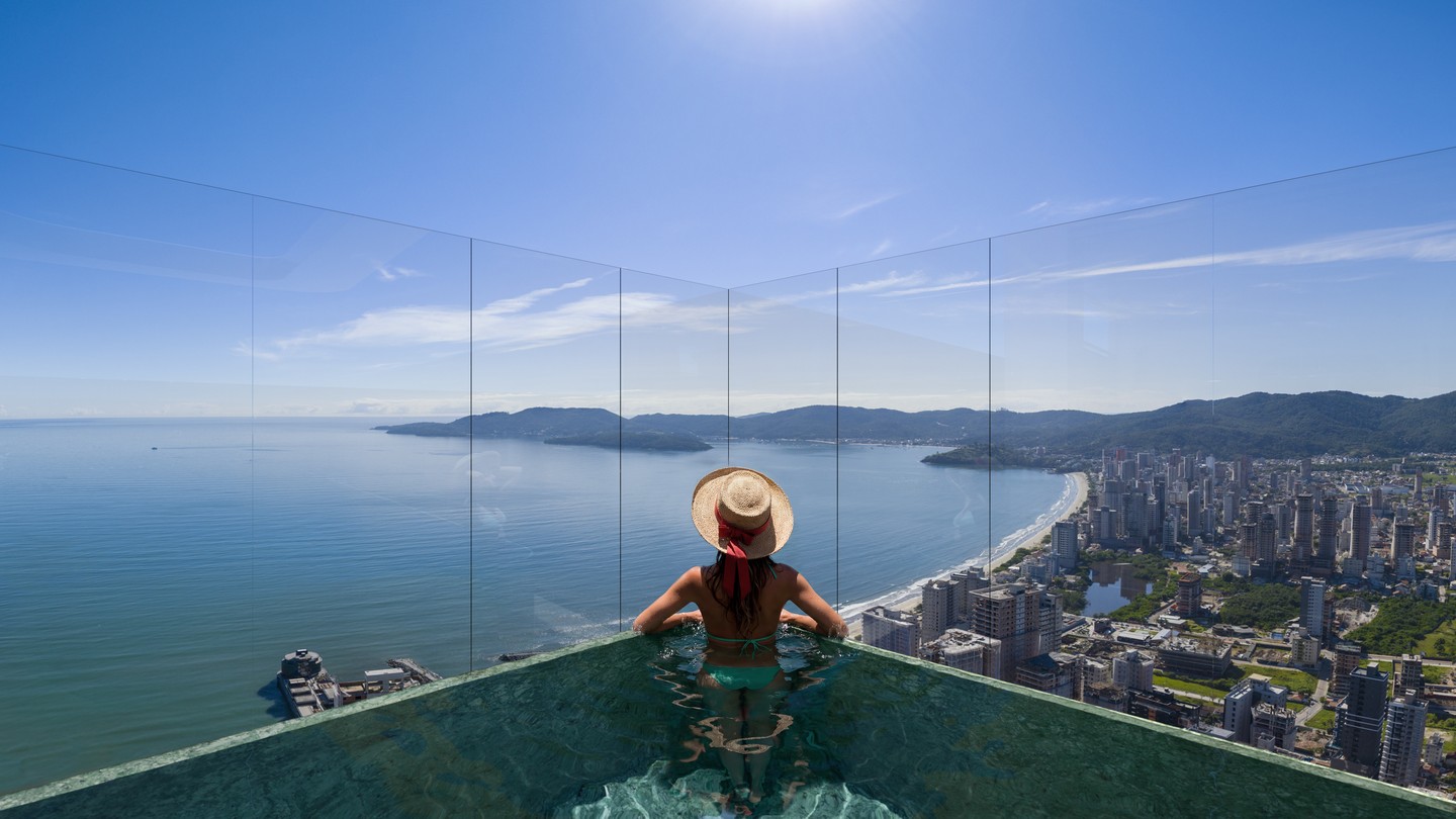 Charles II Yacht Royal Home by Okean — Piscina